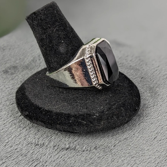 Silver color dark stone signet ring, 8, unisex - Picture 3 of 8